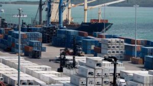 U.S. Economic Contraction Highlights Perils of Trade Gambit